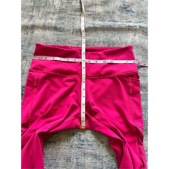 Victoria's Secret Sport Pink Knockout Capri Length Athletic Leggings M - Picture 8 of 9